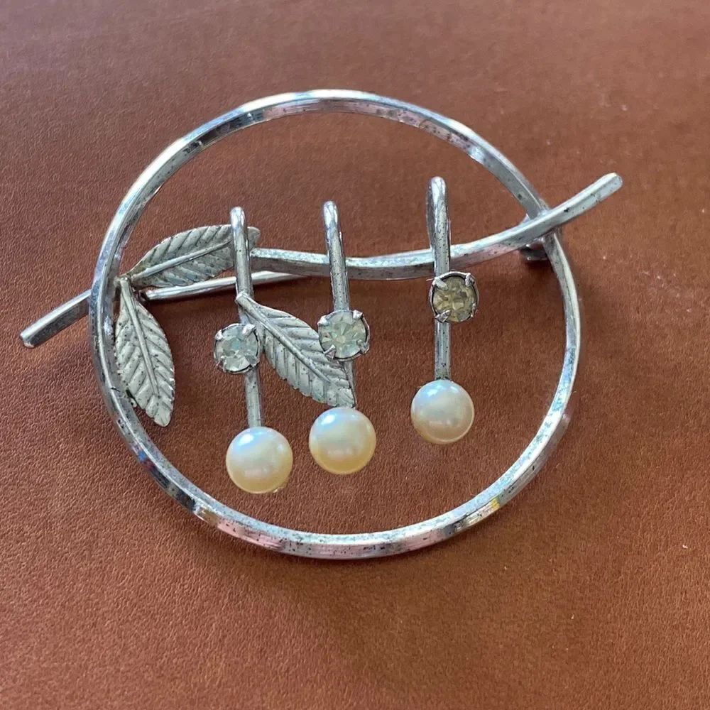 D’or  sterling  silver  brooch